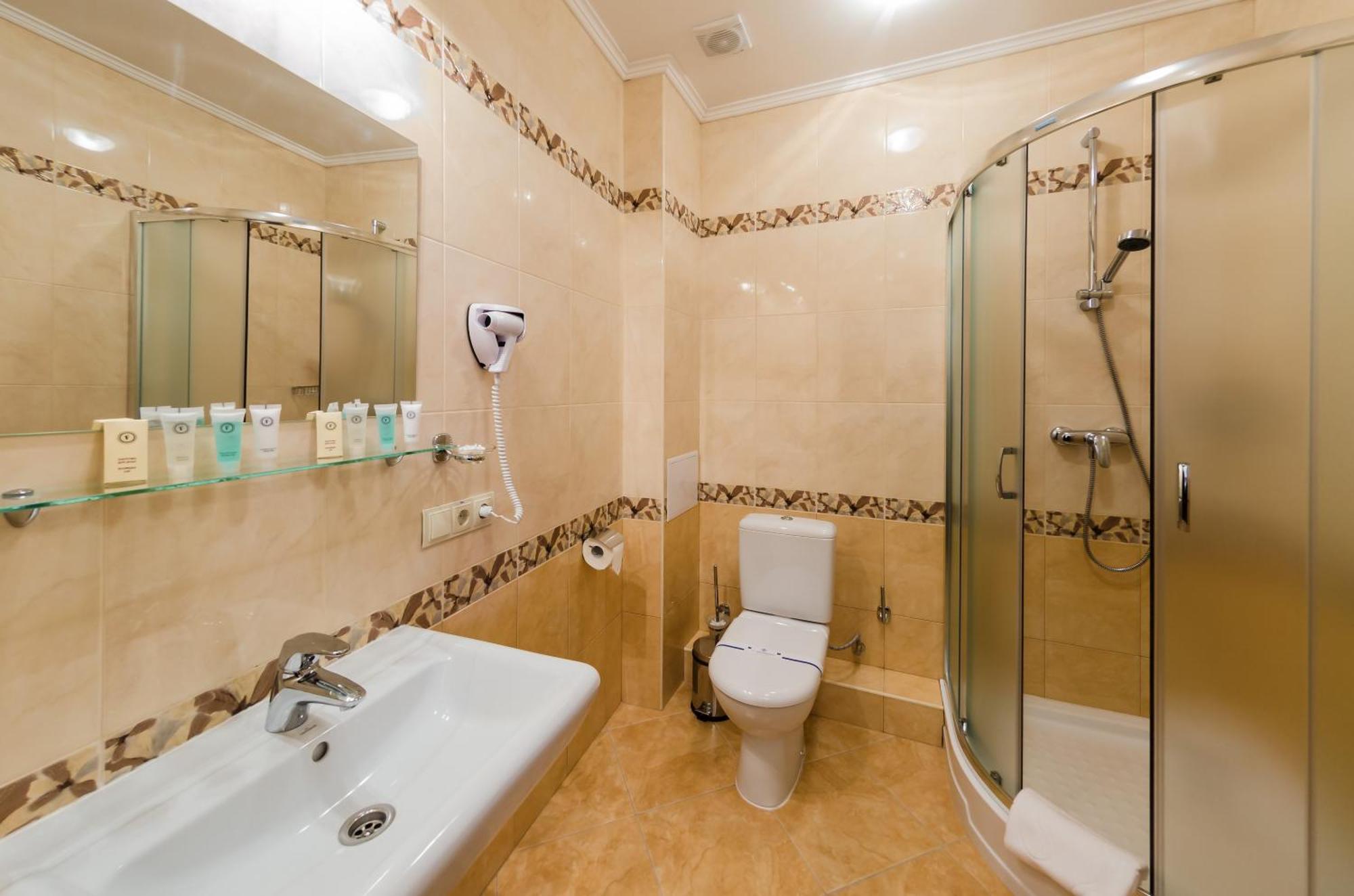 Franz Hotel&Restaurant Ivano-Frankivsk Quarto foto