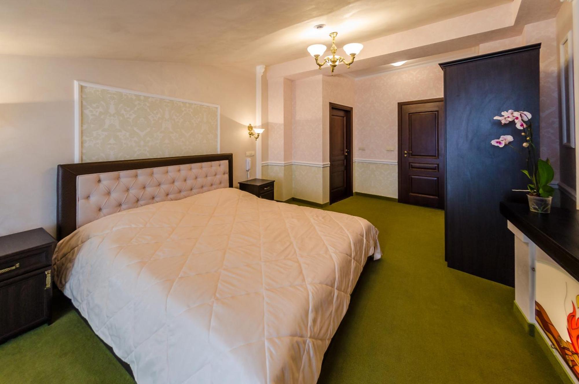 Franz Hotel&Restaurant Ivano-Frankivsk Quarto foto