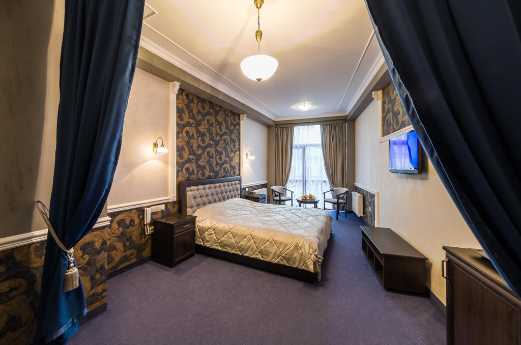 Franz Hotel&Restaurant Ivano-Frankivsk Quarto foto